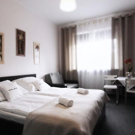 Villa Alris Белосток Экстерьер фото