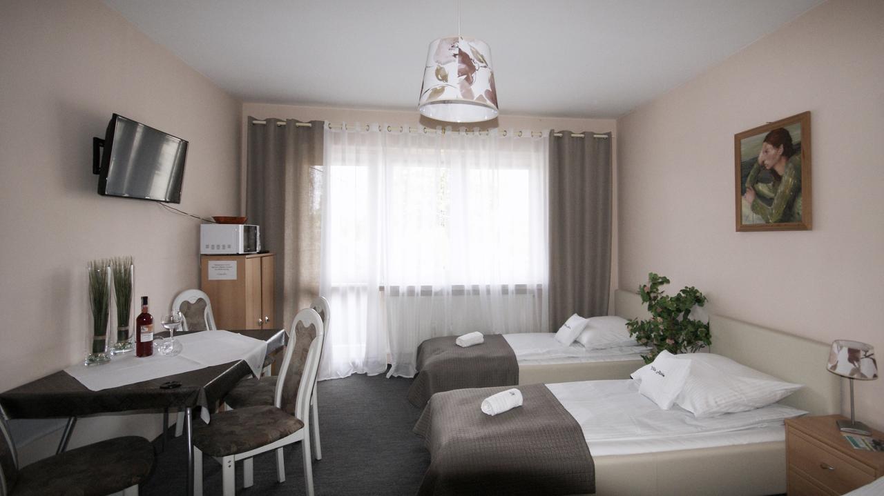 Villa Alris Белосток Экстерьер фото