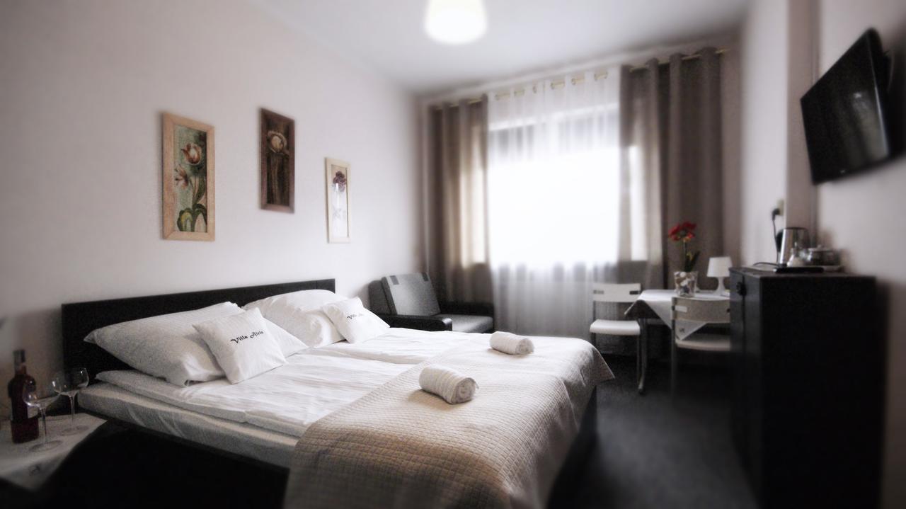 Villa Alris Белосток Экстерьер фото